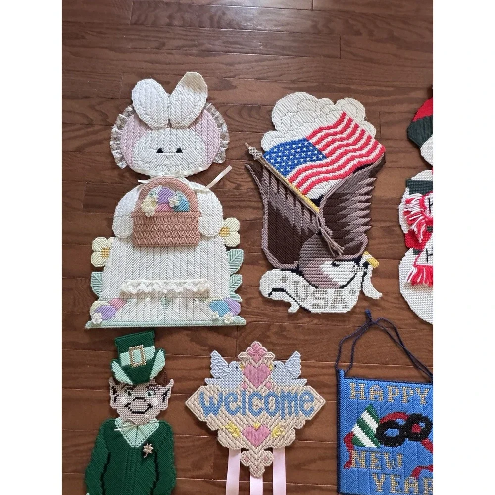 (9)‎ Vintage 70s Holiday Wall Door Hanging Needlepoint Plastic Canvas Retro - Picture 12 of 16